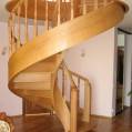 Изготовляем всевозможные деревянные лестницы. Дерев'яні сходи.